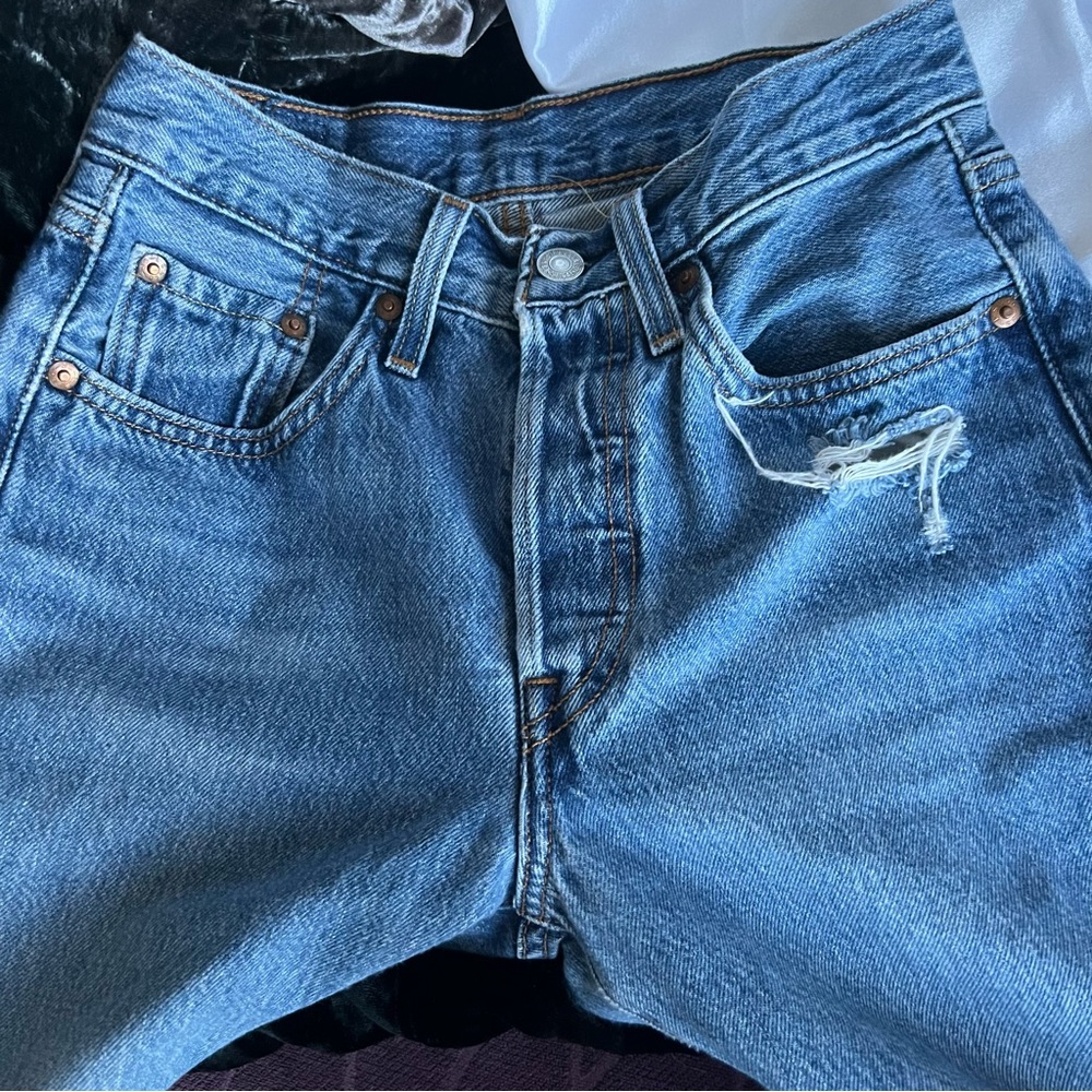 LEVIS 501S Skinny Distressed High Rise Jeans 27